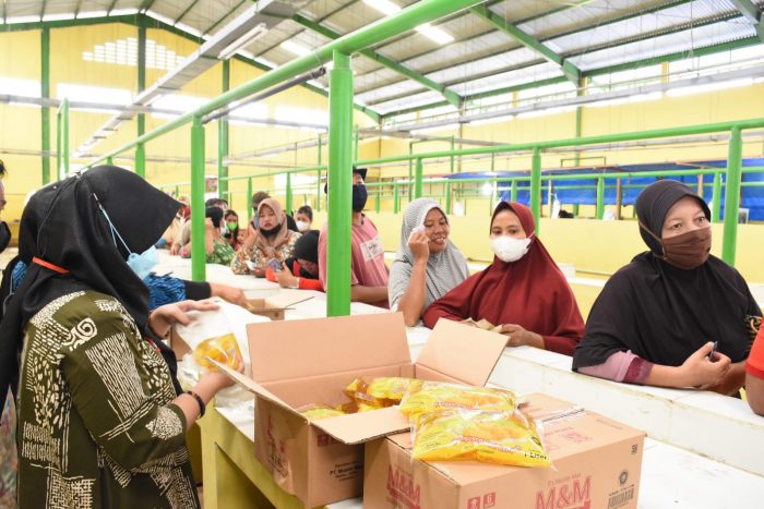 Gelaran pasar murah kembali dilaksanakan oleh Pemerintah Kabupaten Serdang Bedagai (Pemkab Sergai). Kali ini kegiatan tersebut diadakan di Pasar Rakyat Sei Rampah dan Teluk Mengkudu, Kamis (17/2/2022).