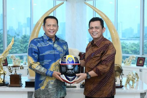 ketua Ikatan Motor Indonesia (IMI) pusat Bambang Soesatyo bersama Gubernur Kepri H Ansar Ahmad